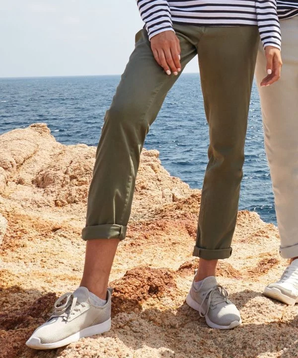 Women's stretch chinos