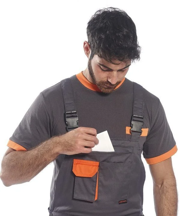 Contrast bib and brace